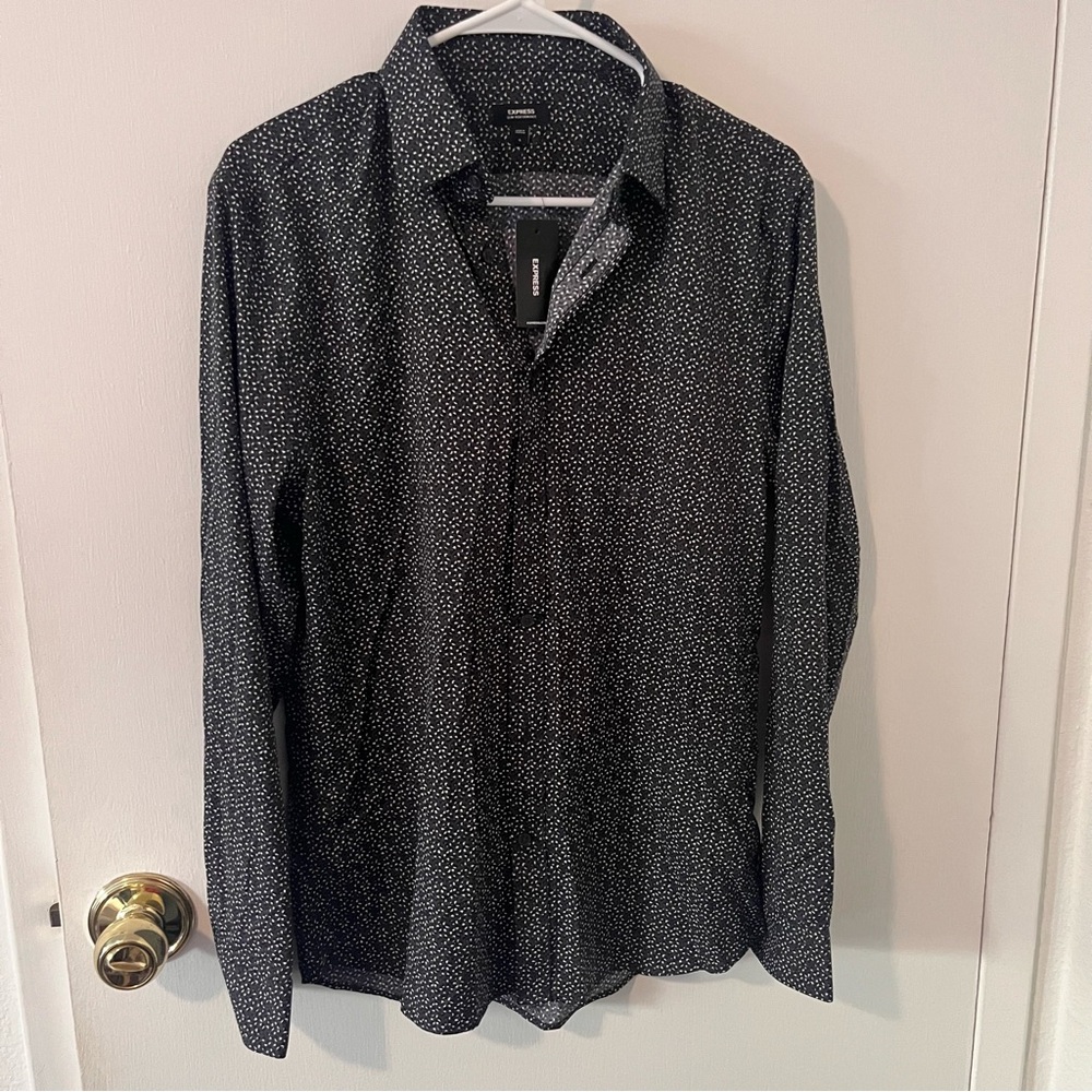NWT Women Express Slim Performance Button Down Blouse Micro Pattern Nylon Small